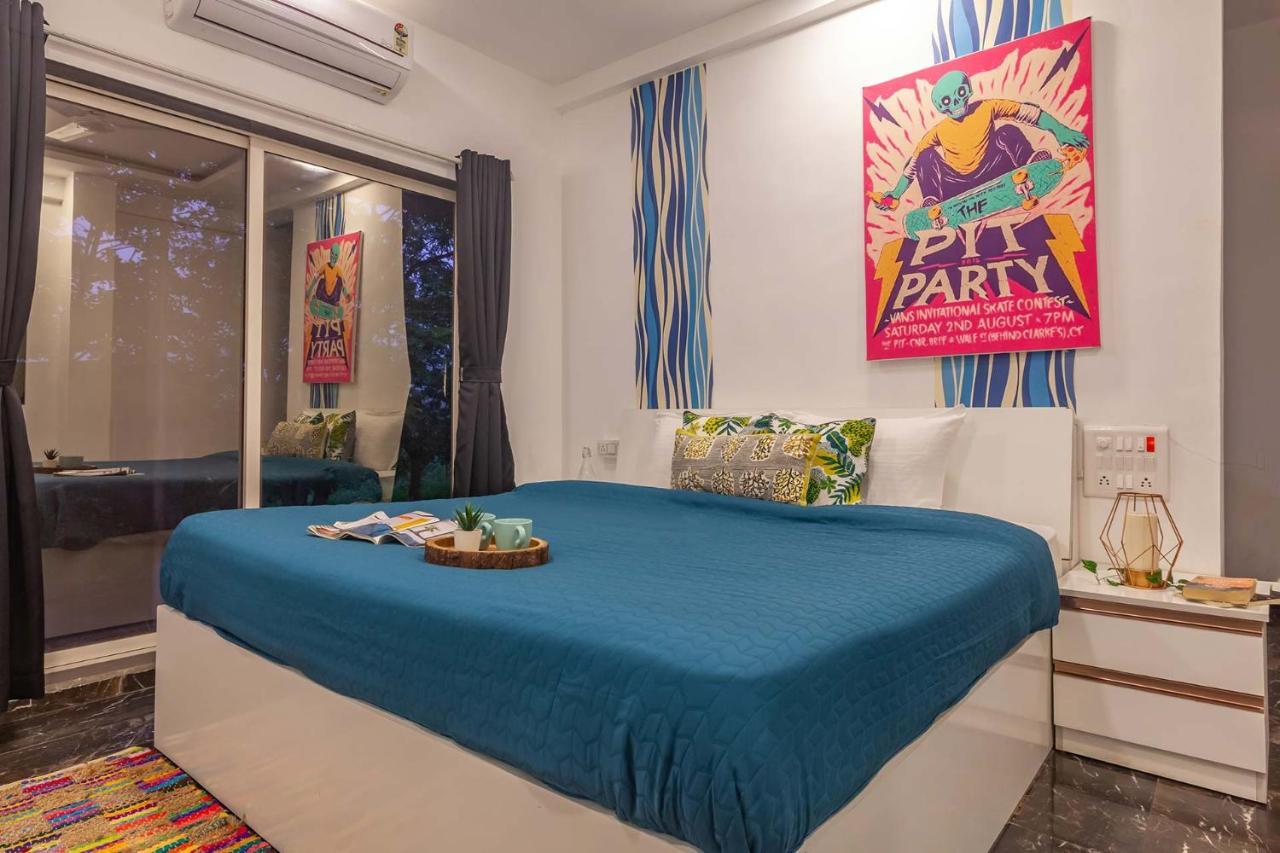 Stayvista'S Vine & Splash - Riverside Villa With An Infinity Pool And Indoor Games 카르자트 외부 사진