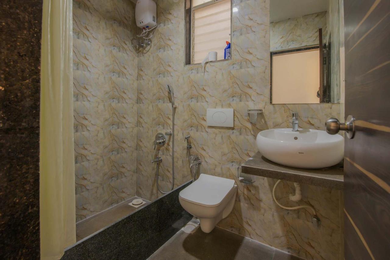 Stayvista'S Vine & Splash - Riverside Villa With An Infinity Pool And Indoor Games 카르자트 외부 사진